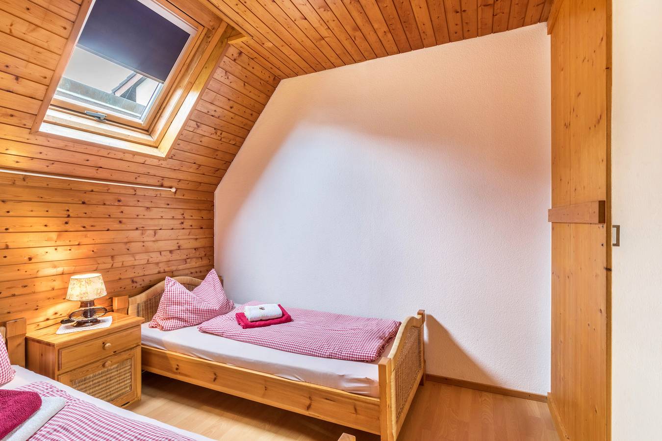 Ganze Wohnung, Ferienwohnung Sila 1" mit gemeinsamer Terrasse und Wlan in Weinstadt, Rems-Murr-Kreis