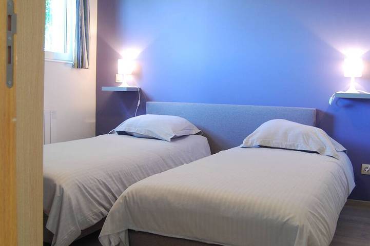 Gîte pour 4 personnes, avec piscine et jardin à Vittefleur - 3