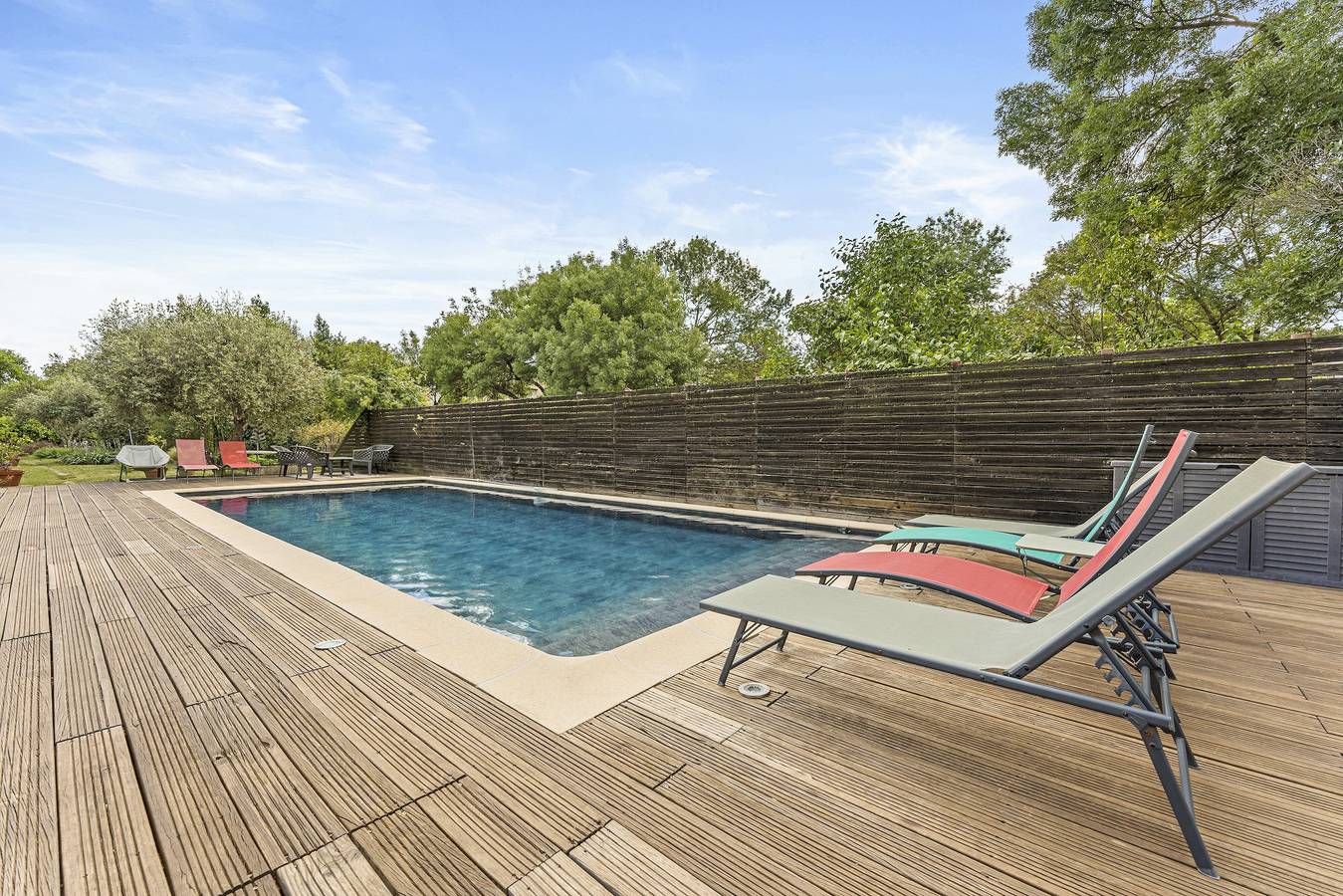 Appartement entier, Chambre d'hôtes 'Mas Abicou - Alma' avec piscine partagée, terrasse privée et Wi-Fi in Vézénobres, Région d'Alès