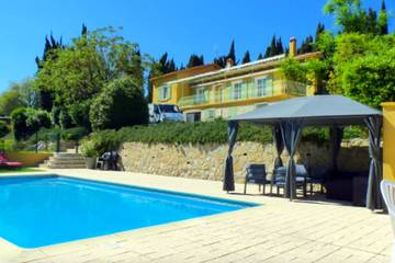 Maison De Vacances pour 16 Personnes dans Ollioules, Région de Toulon, Photo 1