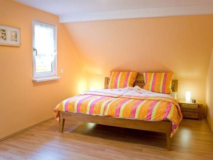 Ferienwohnung für 4 Personen, mit Balkon und Terrasse sowie Sauna in Bad Schlema
