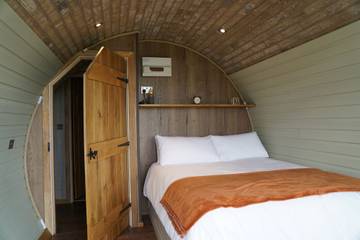 Glamping for 6 People in Mid-Wales, Powys, Photo 4
