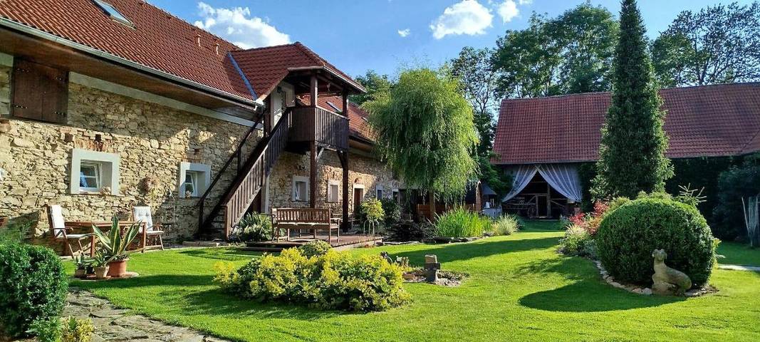 Ferienwohnung für 10 Personen, mit Garten und Sauna sowie Whirlpool, mit Haustier - 1