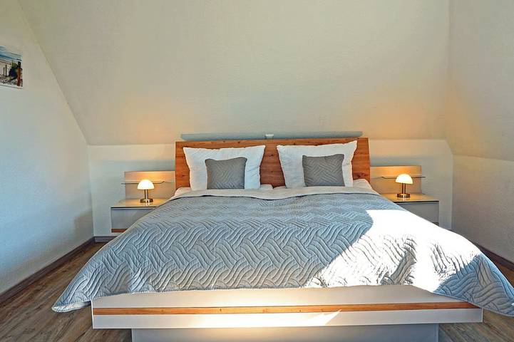 Ferienhaus für 6 Personen, mit Terrasse und Garten in Osterhever - 2