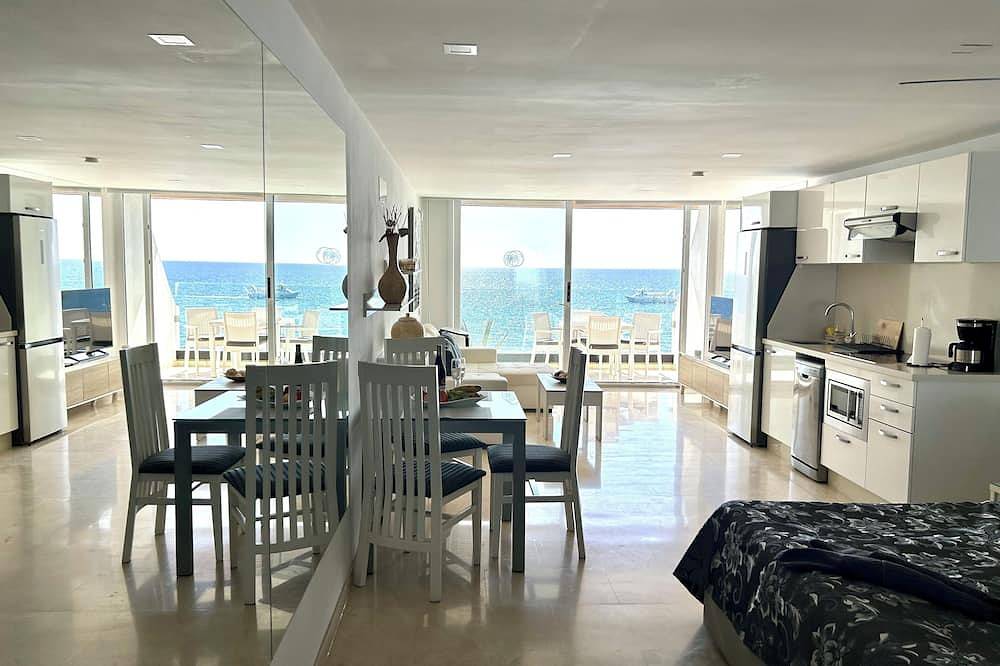 Apartamento entero, Apartment with stunning sea views at the beach in Arguineguín, Mogán