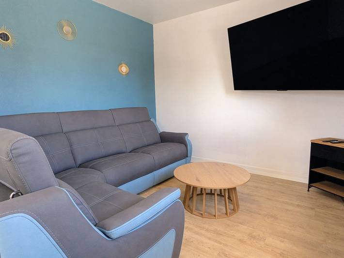 Grande maison de vacances - 14 pers. in Ménétreux-le-Pitois, Région de Montbard