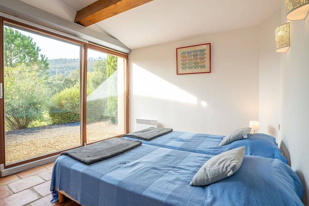 Preciosa casa de vacaciones privada con A/C, Wifi, piscina privada, Tv, terraza, aparcamiento in La Môle, Region de Draguignan