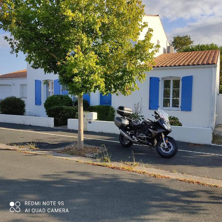 Location de vacances pour 2 personnes, avec vue ainsi que terrasse et jardin à Sainte-Soulle - 2