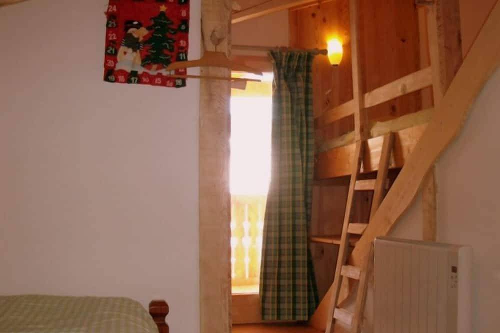 Ker Puigmal -Berghütte-Familie-Bergblick-barrierefreies Badezimmer in Saint-Pierre-dels-Forcats, Parc naturel régional des Pyrénées catalanes