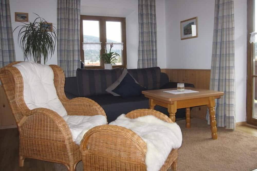 Ganze Wohnung, Ferienwohnung Flieder für 2 Personen mit Balkon, Tv, Küchenzeile, 45 qm in Inzell, Bayerische Alpen