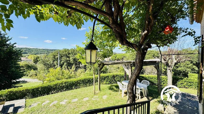 Gîte pour 4 personnes, avec Terrasse et Jardin