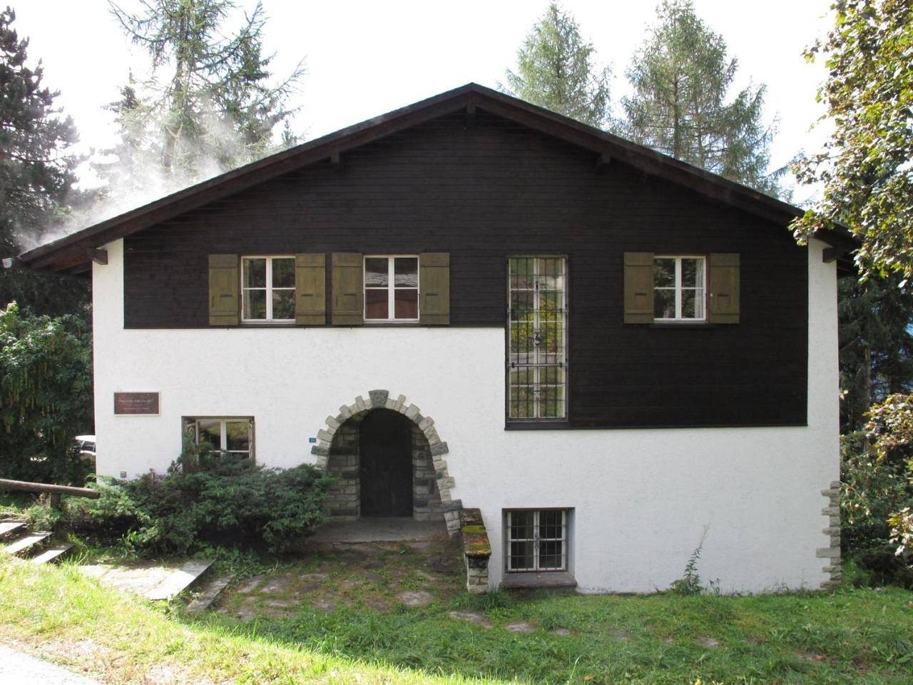 Double Room with Shared Bathroom - Ground Floor in Bagnes, Alpy Valais