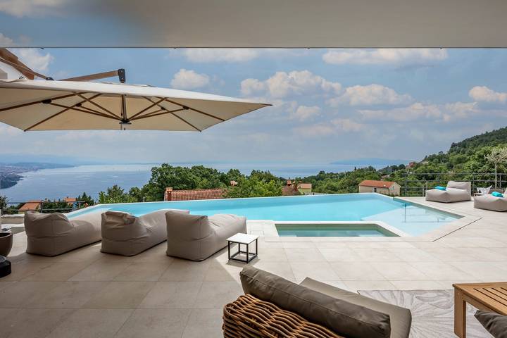 Villa für 6 Personen, mit Sauna und Meerblick sowie Terrasse und Pool, mit Haustier in Opatija Riviera