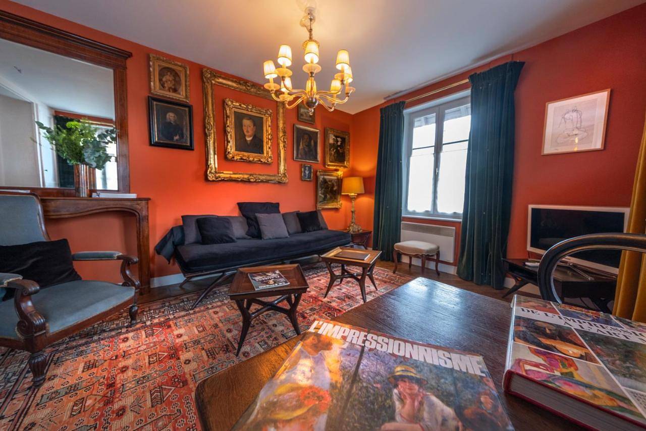 Appartement entier, Appartement touristique cosy T2 - Coeur village vue sur la Halle de Lyons la Foret in Lyons-la-Forêt, Région de Les Andelys