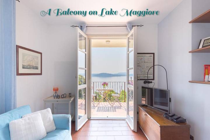 Ferienwohnung für 5 Personen, mit Pool und Ausblick sowie Seeblick und Balkon