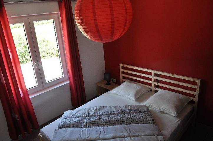 Gîte pour 6 personnes, avec terrasse ainsi que jardin et piscine à Vallon-Pont-d'Arc - 3