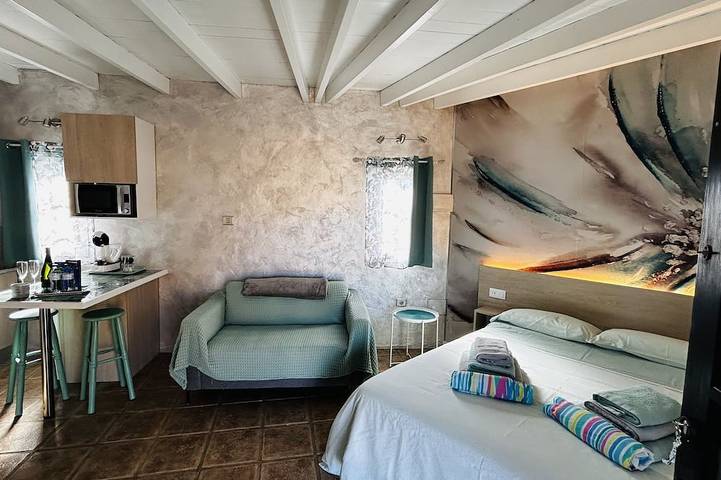 Gîte pour 3 personnes, avec jardin dans Tetir - 4