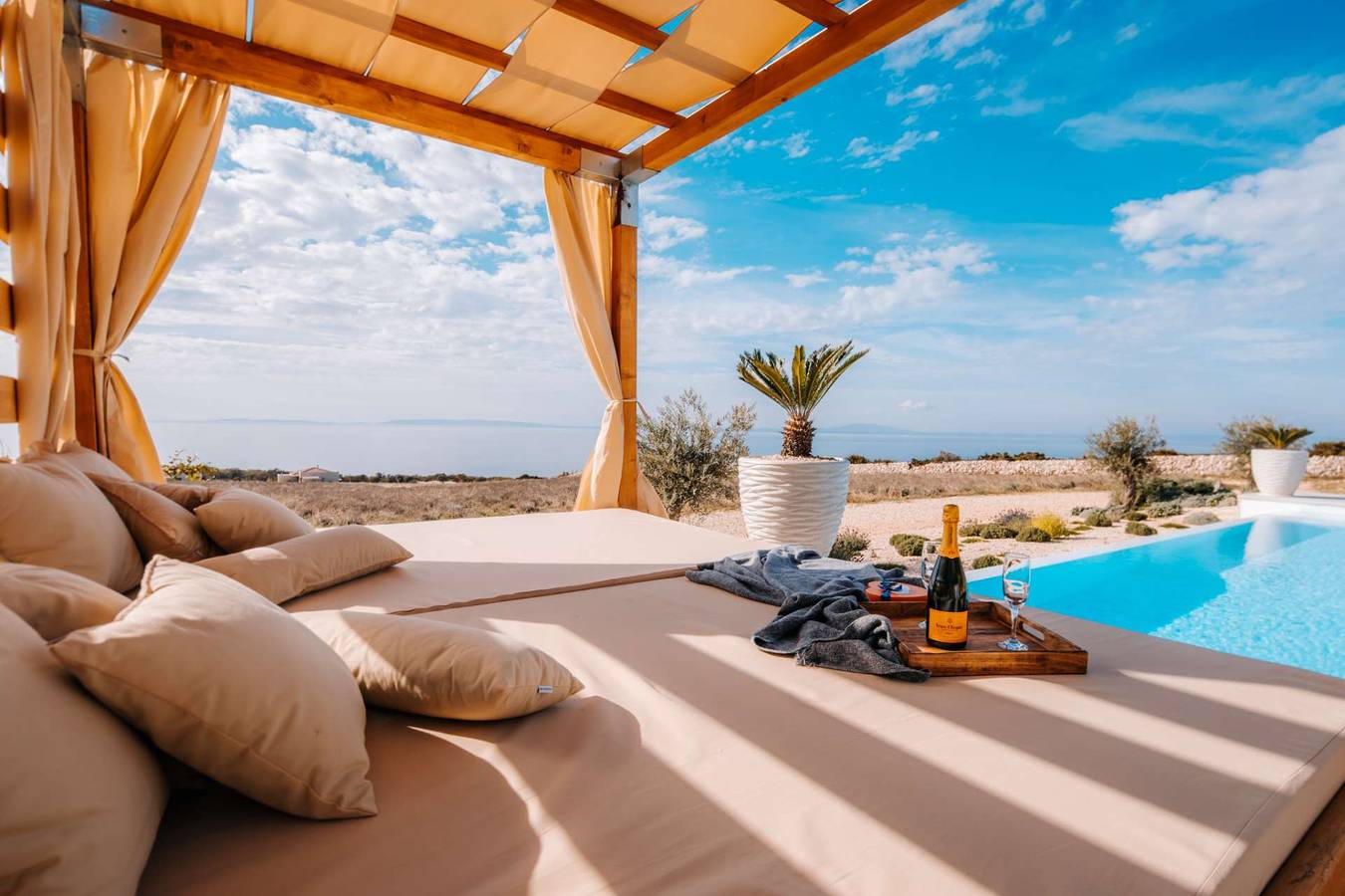 5* Luxury Seaview Villa Plant 2 with pool in Novalja, Pag