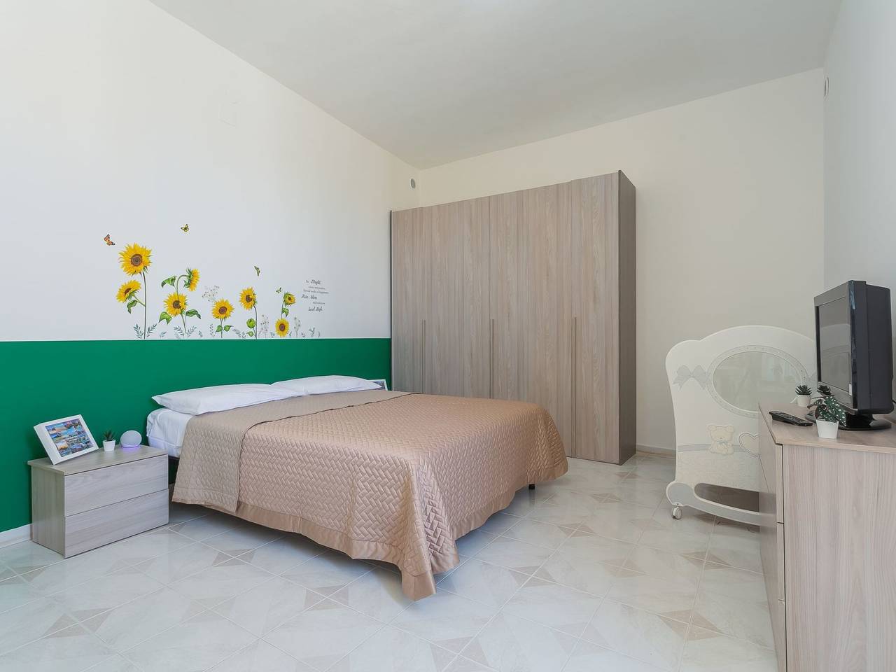 Ganze Wohnung, Chalet 'Weißes Haus' mit Wasserblick in Bitonto, Bari Provinz