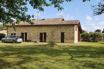 Cottage pour 8 personnes, avec jardin à Lugos