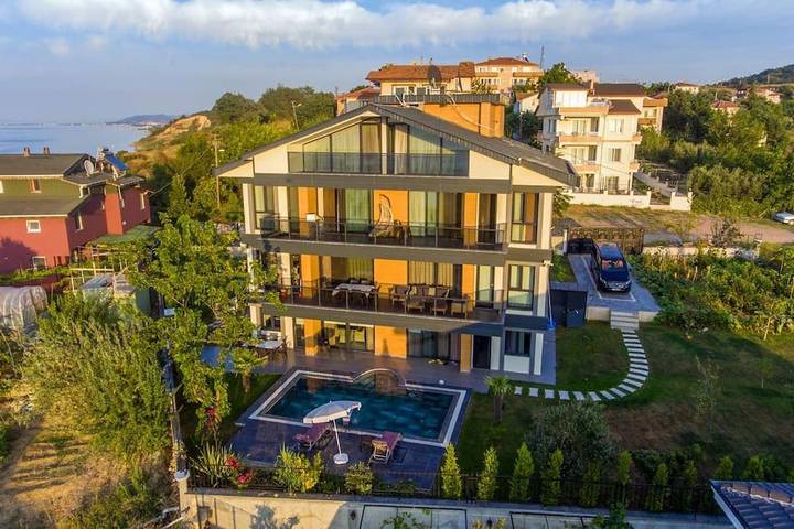 Casa de férias para 14 pessoas, com vista e piscina e ainda jardim em Termal