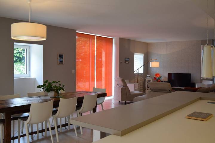 Gîte pour 8 personnes, avec jardin et balcon à Salles-Curan - 4