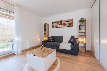Gîte pour 3 personnes, avec terrasse ainsi que vue et piscine à Bœrsch