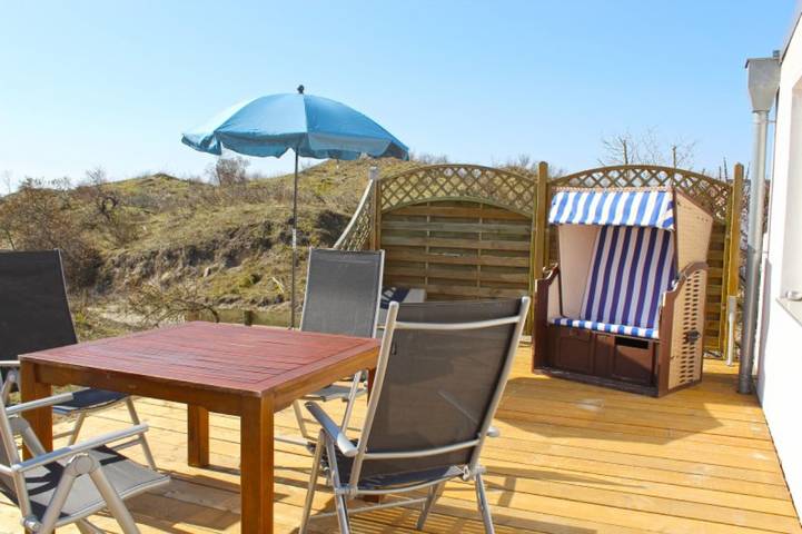 Ganze Wohnung, Ferienwohnung Sanddorn" mit privater Terrasse und Wi-Fi in Borkum