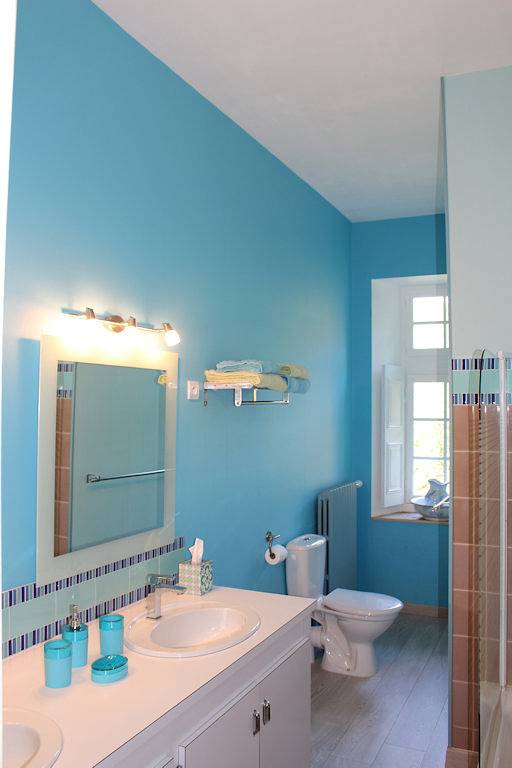 Chambre avec vue sur la montagne, piscine et parking in Sermérieu, Région de La Tour-du-Pin