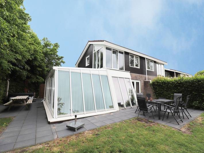 Ferienhaus für 8 Personen, mit Sauna und Garten