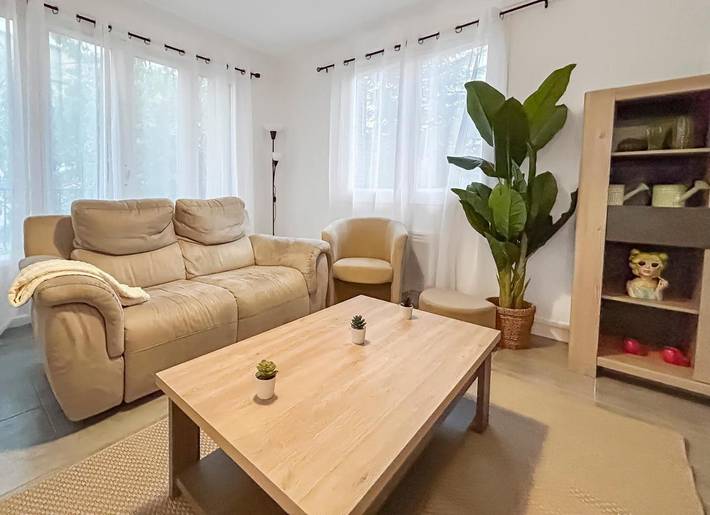 Gîte pour 6 personnes, avec vue et jardin à Saint-Bonnet-de-Mure - 3