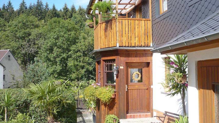 Ferienwohnung für 7 Personen, mit Garten und Balkon, kinderfreundlich in Saaleland - 4