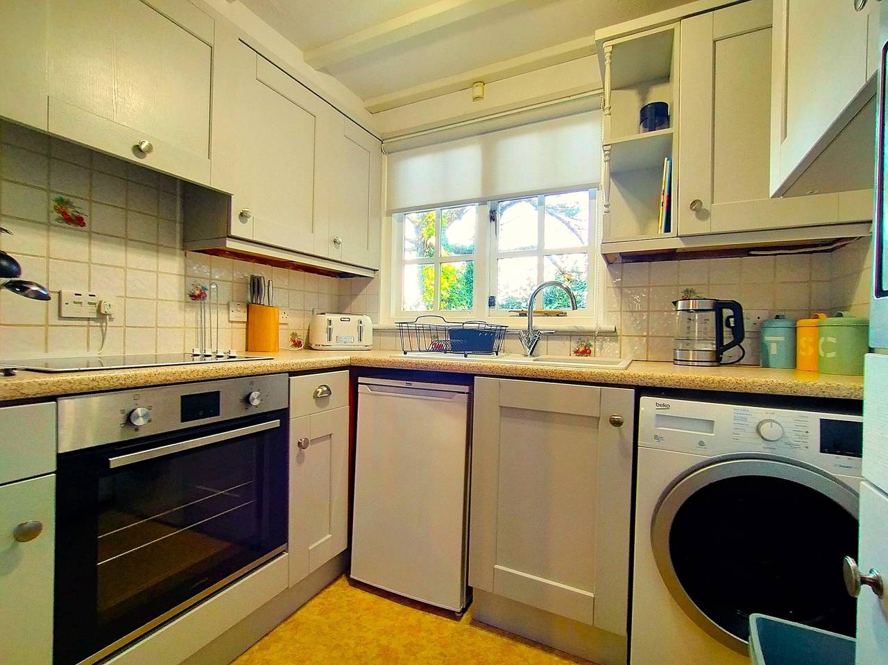Tudor Cottage, Hayle - a Family & Dog Favourite in Cornwall