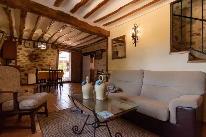Chalet para 16 personas, con Balcón y Terraza además de Jardín y Piscina en Sierra de Alcaraz - 2