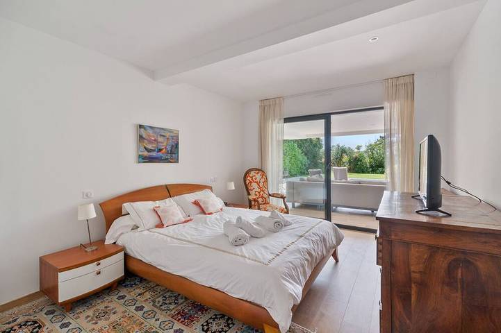 Location de vacances pour 7 personnes, avec terrasse et jardin dans Plage La Milady - 2