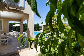 Villa for 13 People in Rethymno region, Photo 4