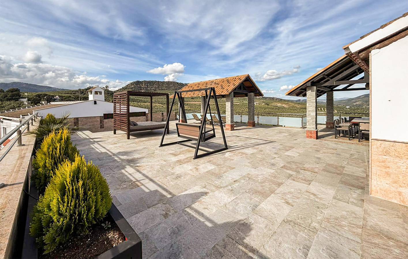 Gezellig appartement van 200 m² met zwembad, wifi en barbecue in Iznájar, Sierras Subbéticas