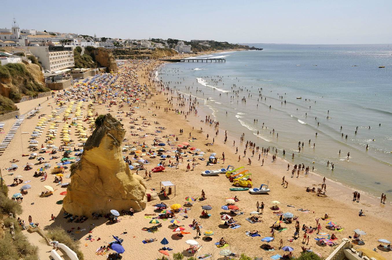 Holiday Rental for 8 People in Olhos de Água, Faro District
