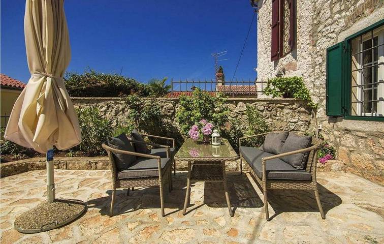 Dom dla 4 osób, z Balkon i Taras oraz Ogród w Vrsar