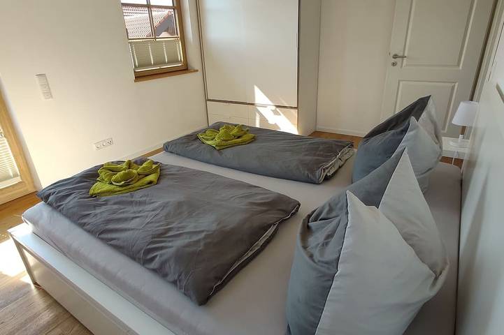Ganze Wohnung, Exklusive, sonnige  Neubau Ferienwohnung mit dem Flair einer ehemaligen  Scheune in Görisried, Bayerisch Schwaben