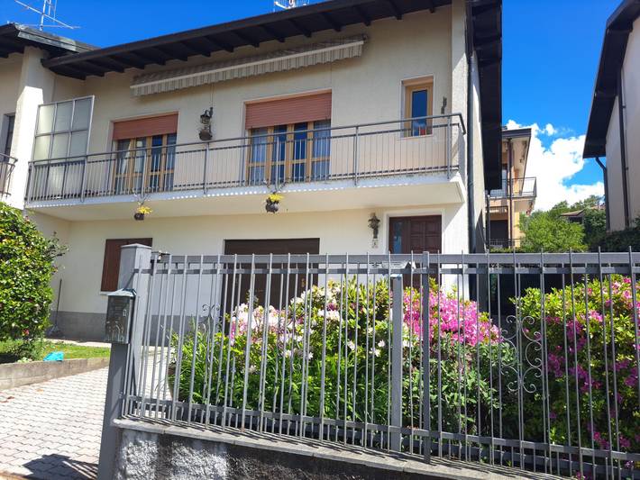 Ferienhaus für 6 Personen, mit Balkon und Garten sowie Seeblick in Comune di Luino