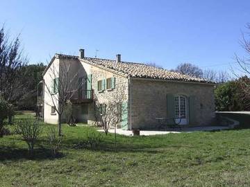 Gîte pour 6 personnes, avec jardin et terrasse à Sahune