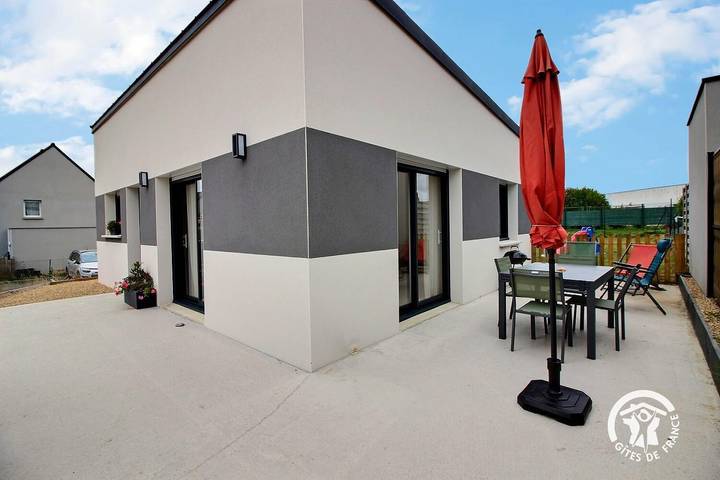 Gîte pour 4 personnes, avec terrasse et jardin à Paimpol