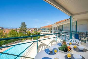 Gîte pour 6 personnes, avec piscine dans Golf De La Nivelle