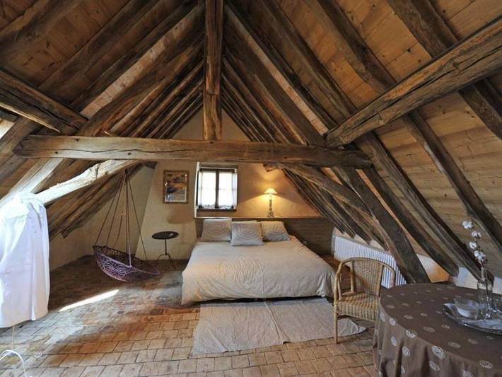 Maison de campagne pour 6 personnes, avec Terrasse ainsi que Jardin et Piscine à Neuilly-le-Réal