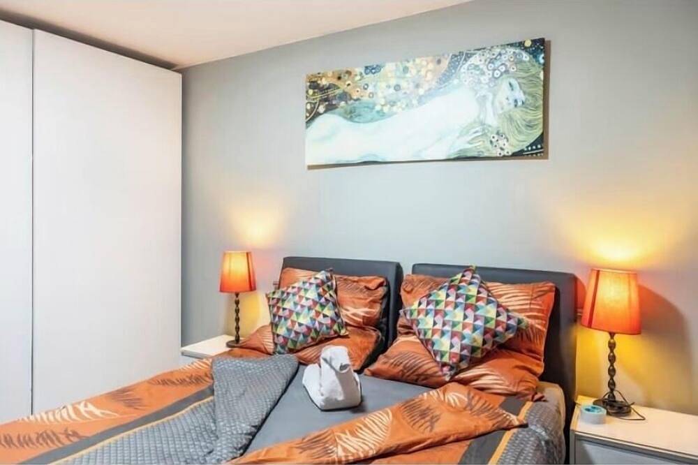 Ganze Wohnung, Nahe Airport Ber/ Adlershof und Studio Berlin, ruhig gelegen; Öpnv; Bab; Netflix in Schönefeld, Dahme-Spreewald