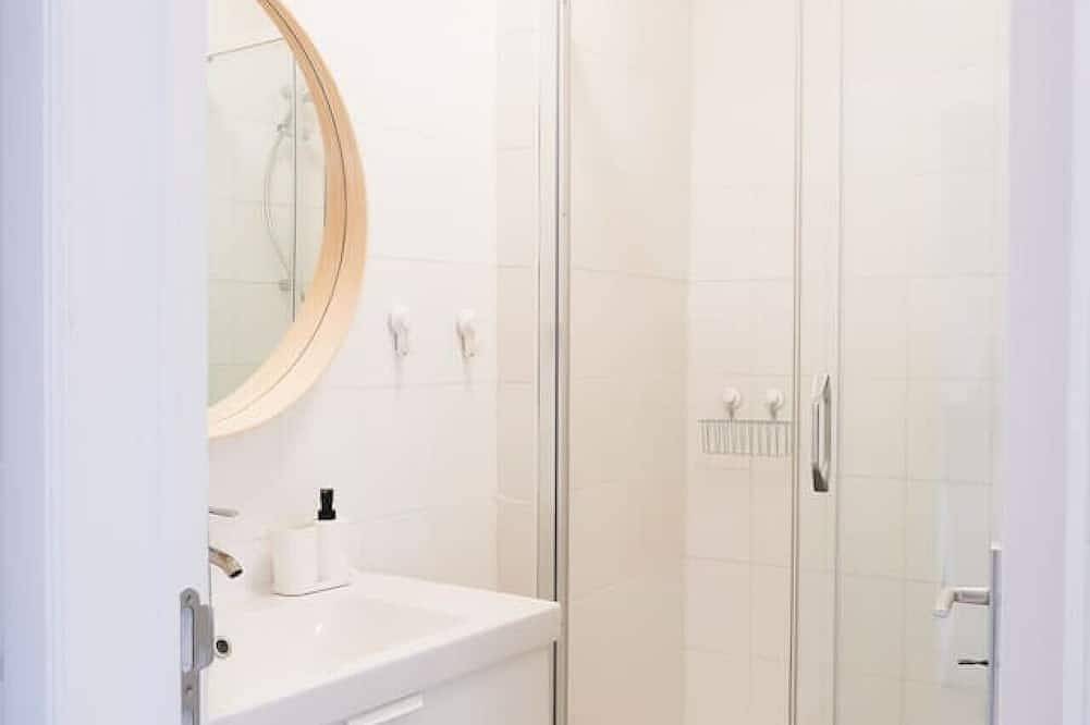 Geheel appartement, Beautiful apartment in Liège center - 1st floor in Luik, Luik en omgeving