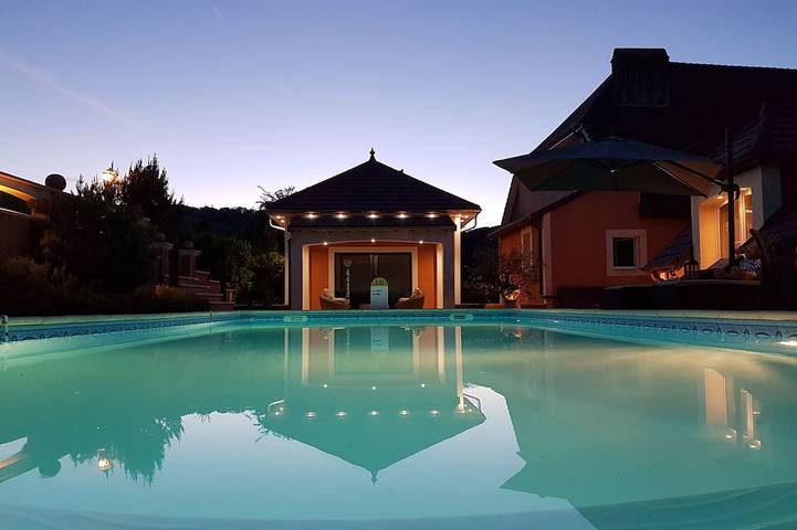 Gîte pour 2 personnes, avec jacuzzi et jardin dans Vriange