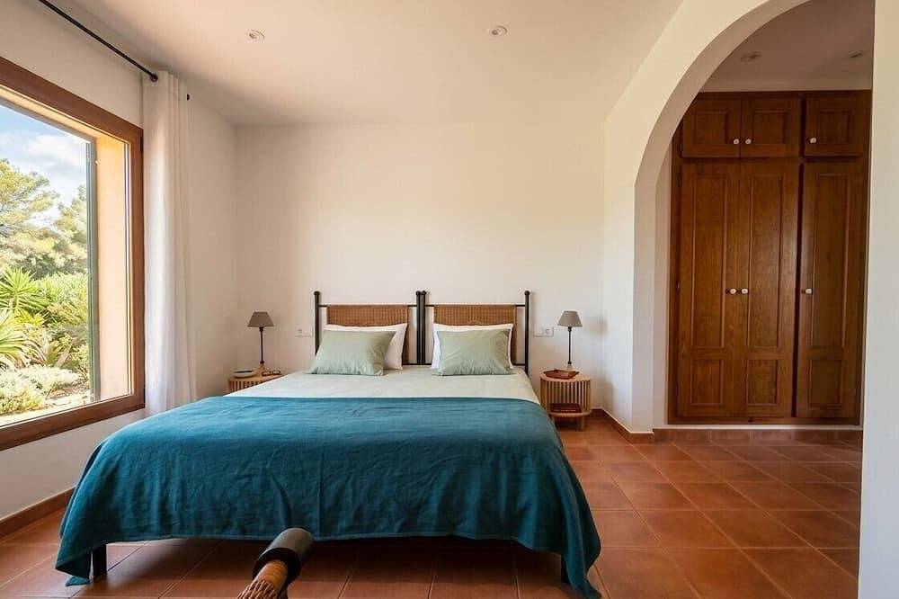 Peralada Pearl: where vacations become tradition. in Peralada, Upper Empordà