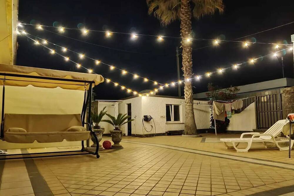 Entire apartment, Homerez - Sea View Apt Francavilla in Francavilla al Mare, Chieti Province